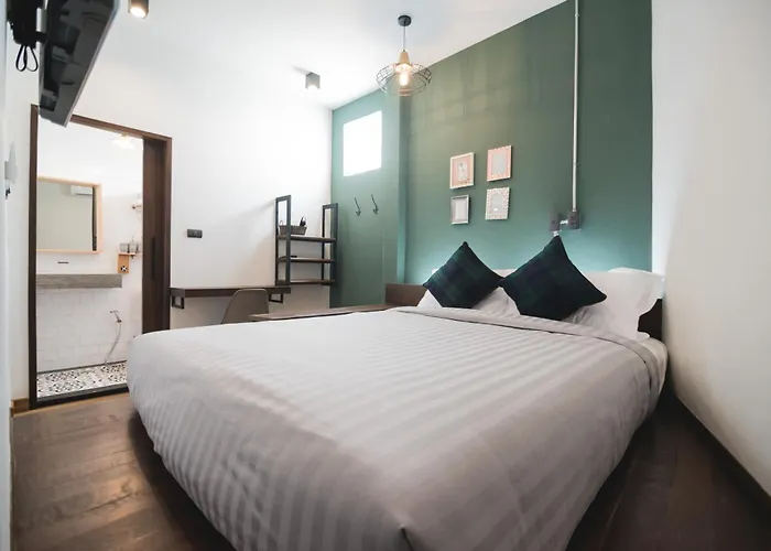 Chernchan Hostel